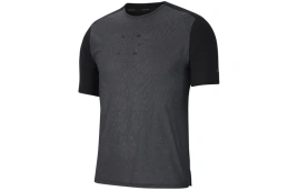 Футболка Nike T-Shirts Men Black