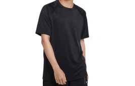Футболка Nike T-Shirts Men Black