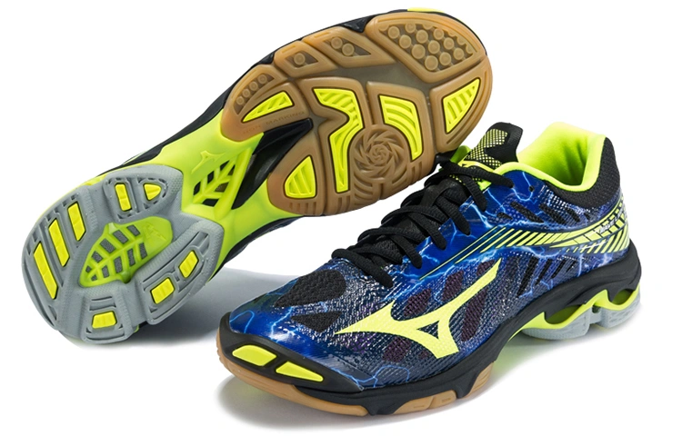 Mizuno Lightning Z4